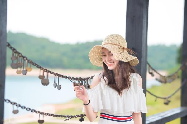 2024年何姓女孩起名锦集 2024年何姓女宝宝名字大全